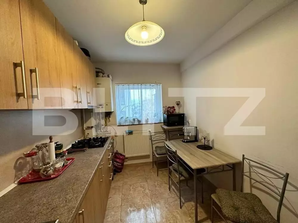 Apartament decomandat, 44mp, etaj intermediar, zona Vivo