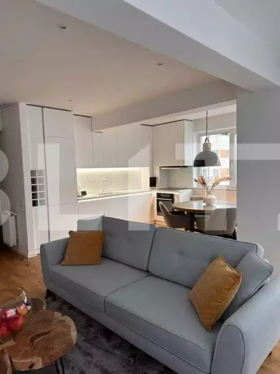 Apartament cu 3 camere, 78 mp, modern, zona Petrom