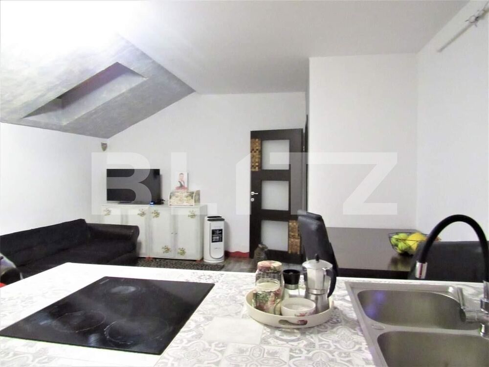 Apartament 3 camere, 70mp + 40mp pod! Zona strazii Eroilor! - PropertyBook