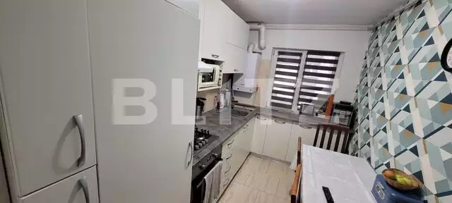 Apartament modern, 2 camere decomandate, 54 mp, 2 parcari, zona Terra