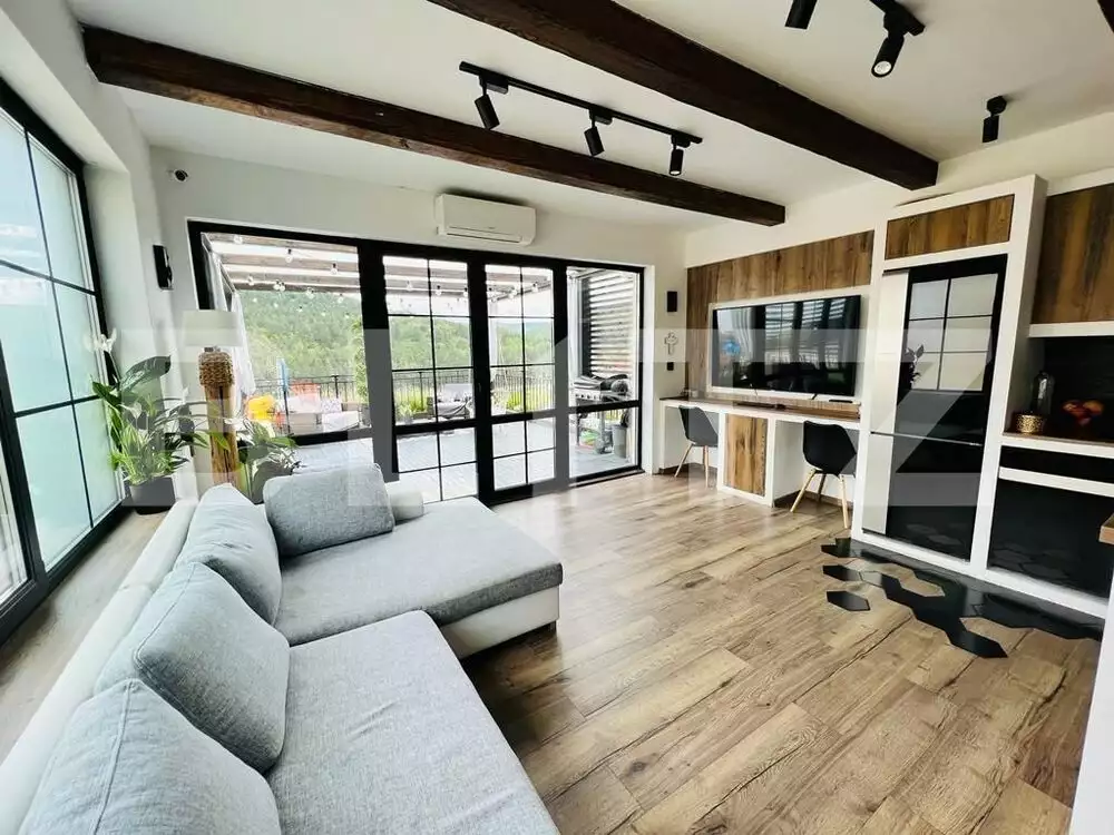 Penthouse, terasa cu priveliste, finisat lux, zona Vivo - PropertyBook