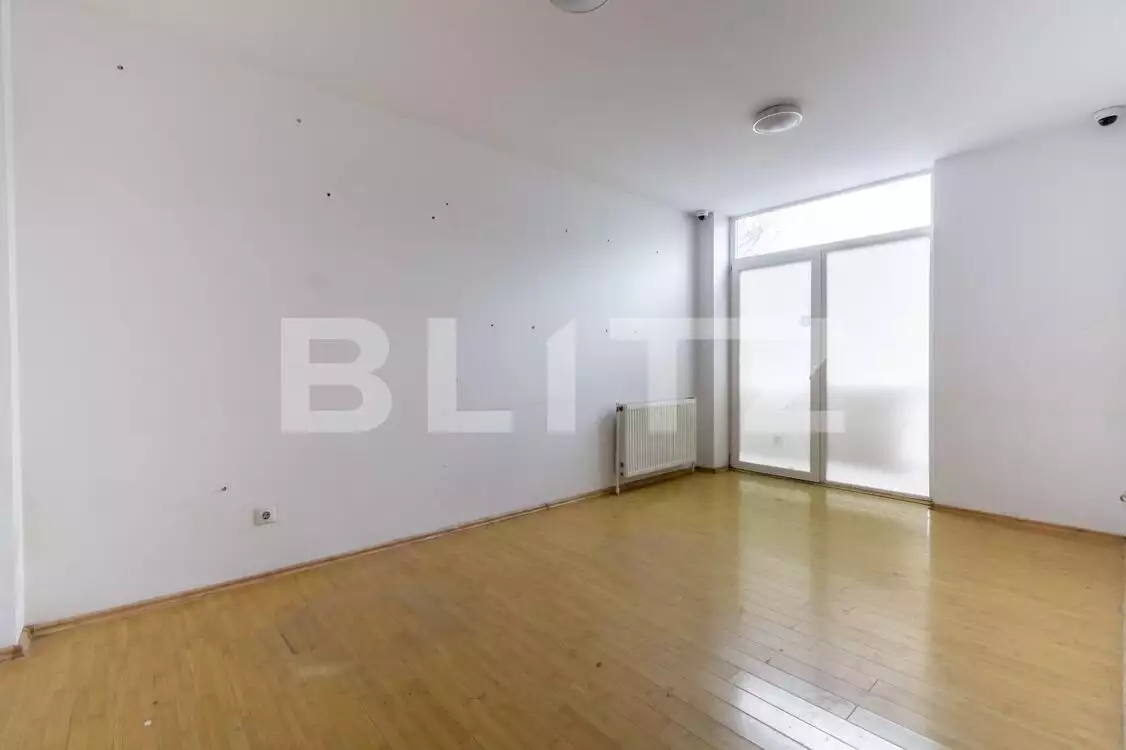 Apartament 3 camere, 74 mp, finisat, parcare, zona Tineretului