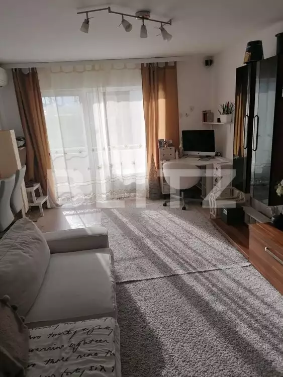 Apartament 2 camere semidecomandate, etaj intermediar, parcare in zona Terra!