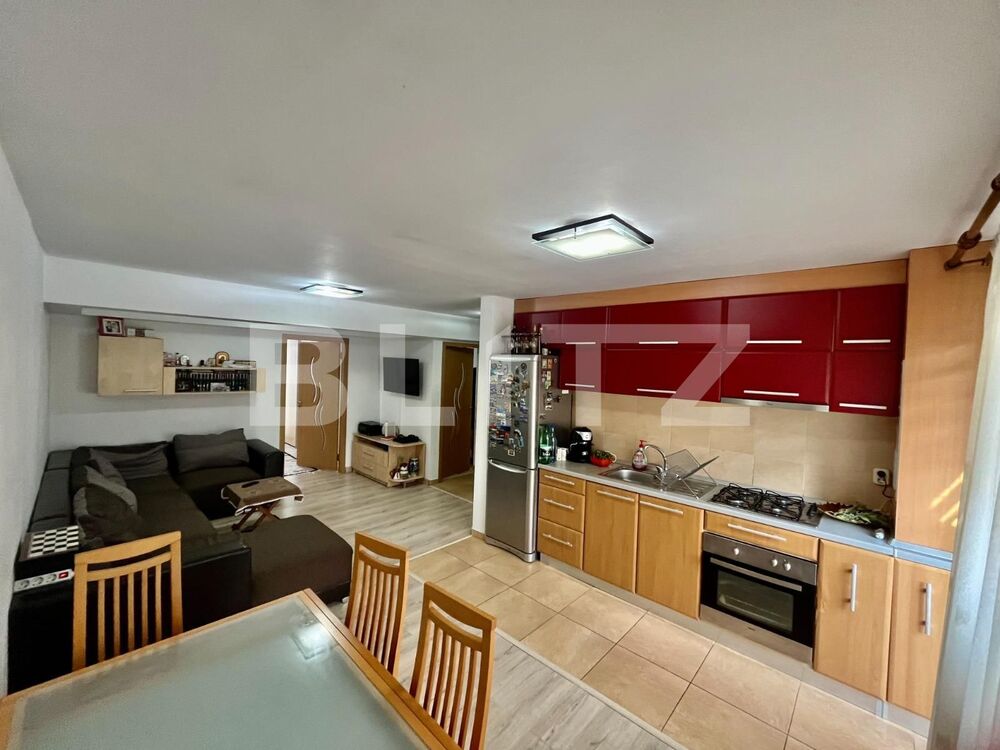 Apartament 3 camere, 54mp, parcare, zona Subcetate