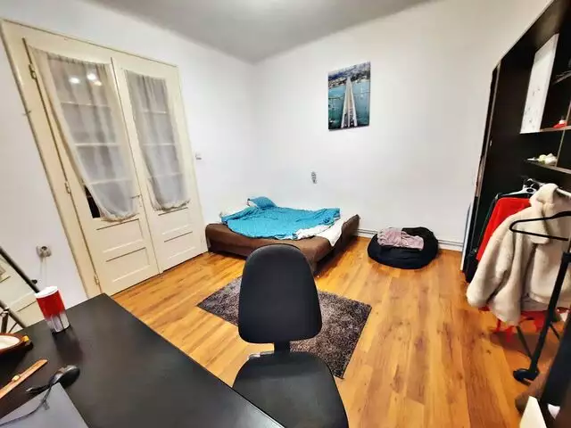 Apartament luminos cu o camera, tavan inalt, zona semicentrala - PropertyBook