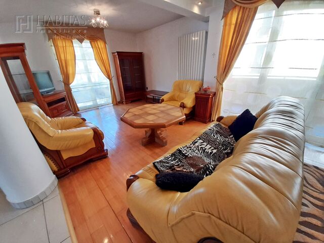 Apartament spatios cu 3 camere, 2 balcoane si garaj, in Buna Ziua - PropertyBook