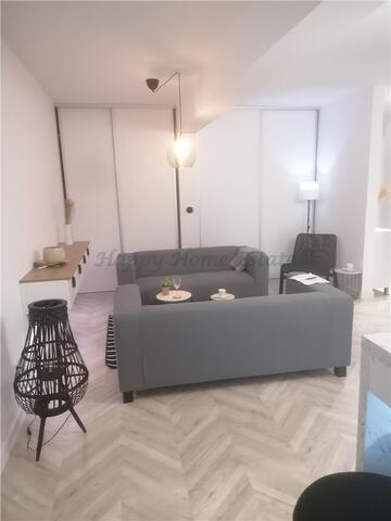 Apartament de vanzare in Florsti,str.Cetatii cu 2 camere si cu o curte  privata de 30mp - PropertyBook