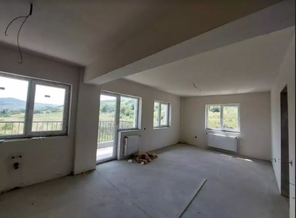 De vanzare apartament.2 cam 50 mp, str.Sesul de Sus, Floresti !