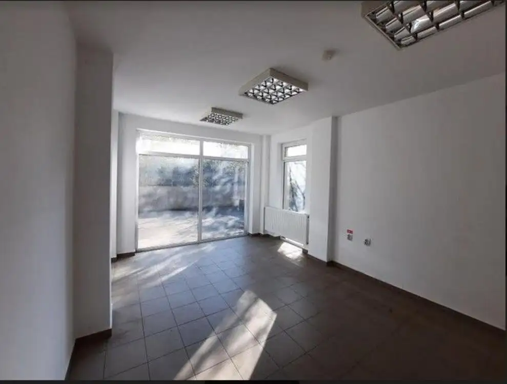  Spatiu comercial de inchiriat, 80 mp, str.Eroilor - PropertyBook