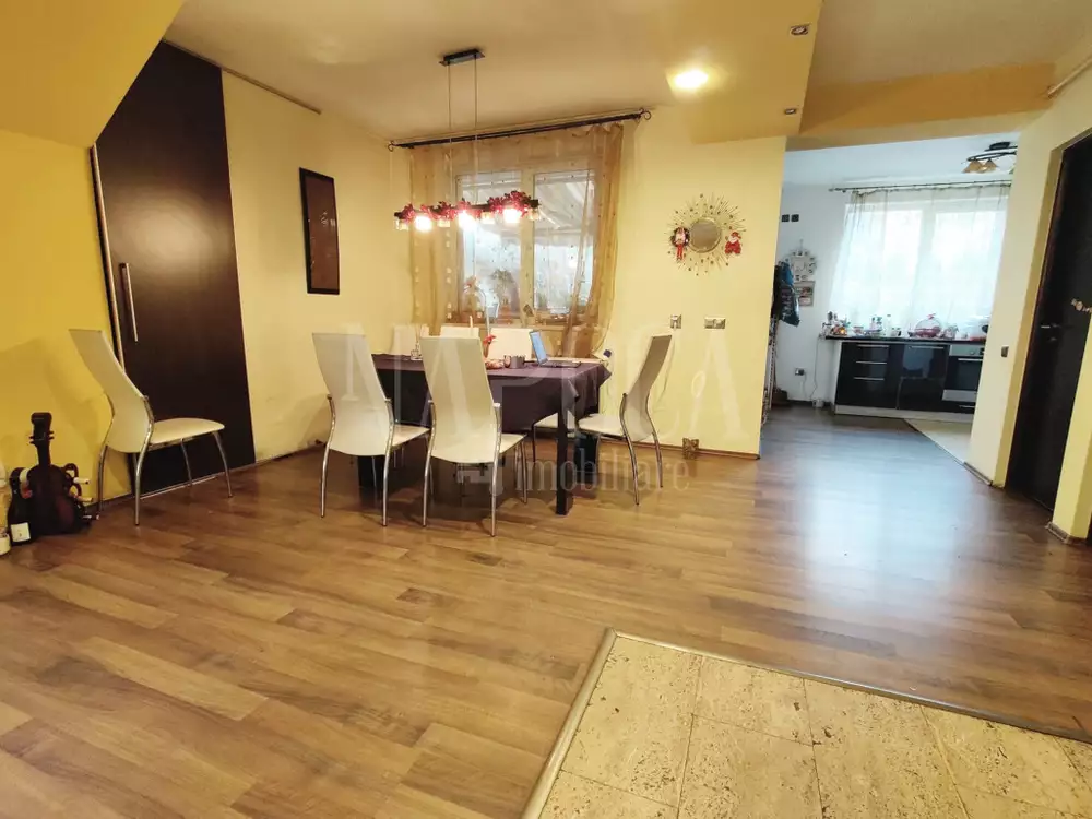Se vinde casa, 5 camere in Gheorgheni - PropertyBook