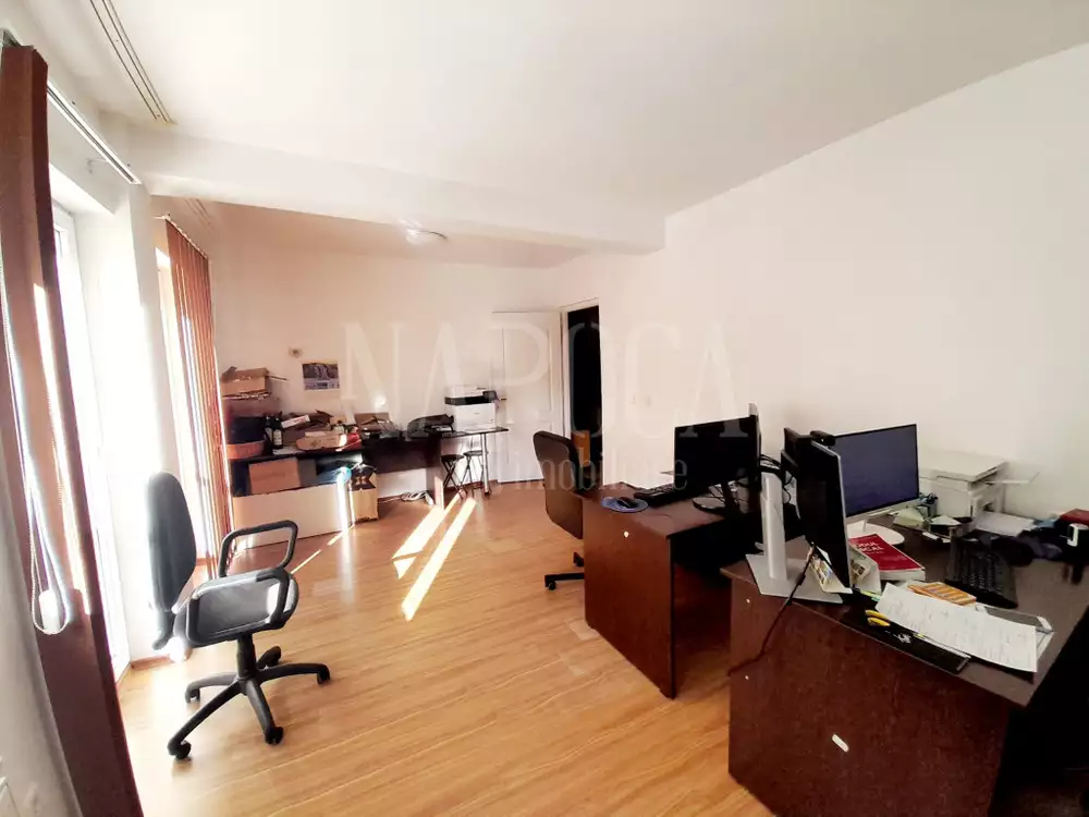De vanzare apartament, 2 camere in Floresti - PropertyBook