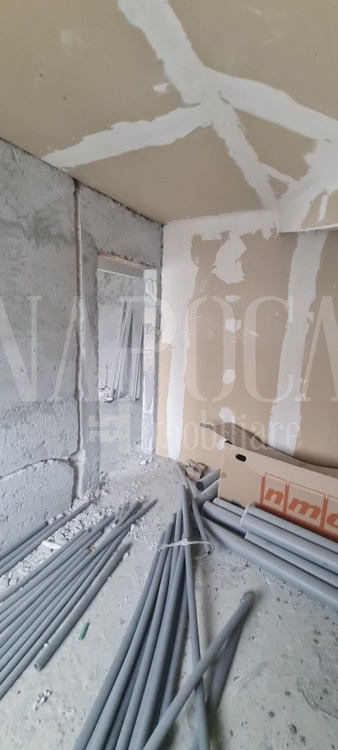 Se vinde apartament, 3 camere in Floresti