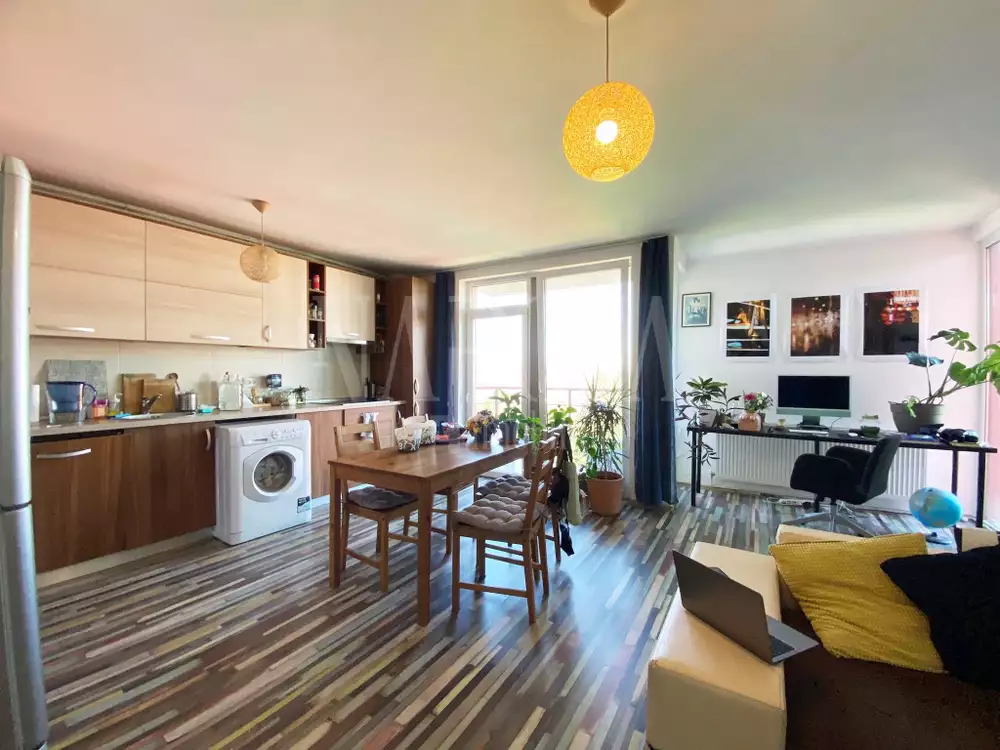 Se vinde apartament, 3 camere in Zorilor - PropertyBook