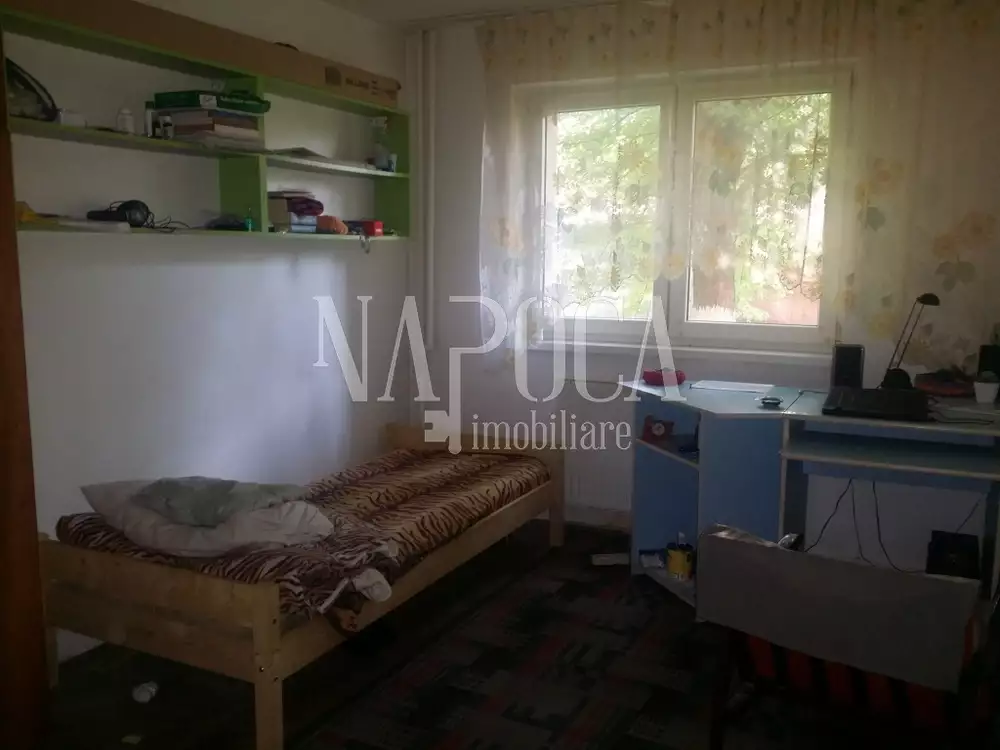 De vanzare apartament, 3 camere in Manastur - PropertyBook