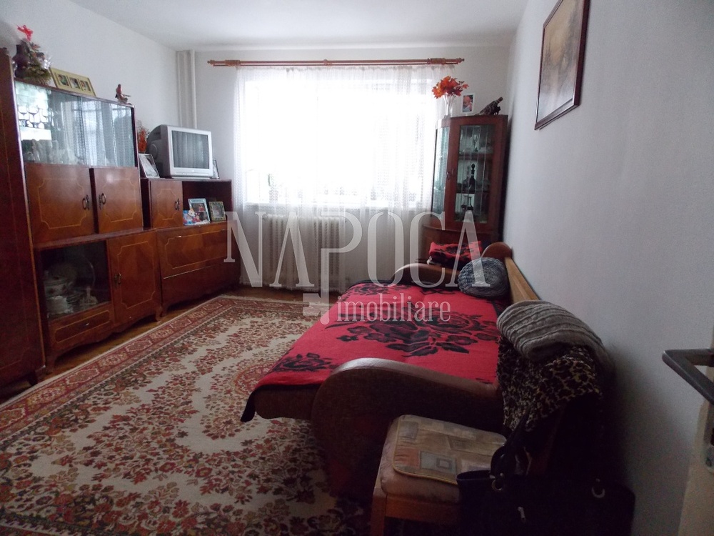 De vanzare apartament, 3 camere in Manastur - PropertyBook