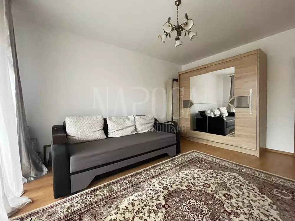 De vanzare apartament, o camera in Floresti