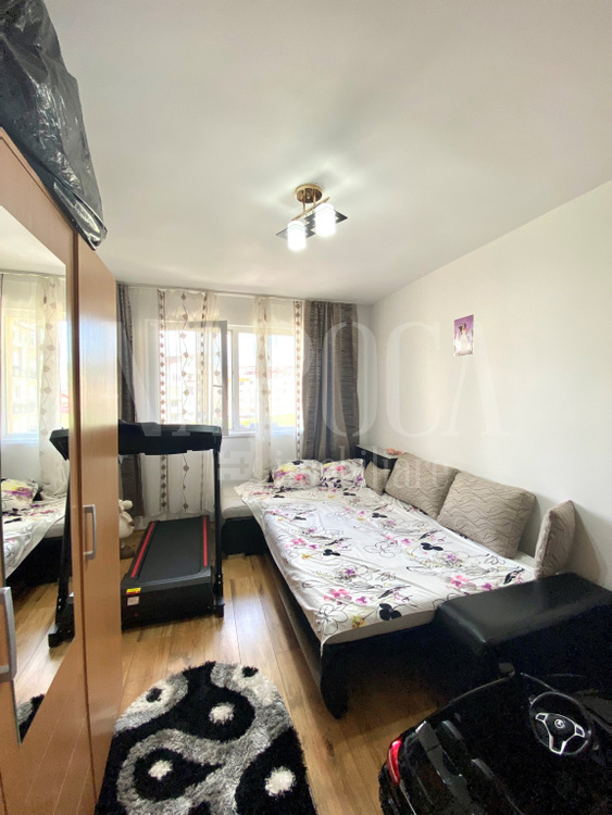 Se vinde apartament, 3 camere in Floresti