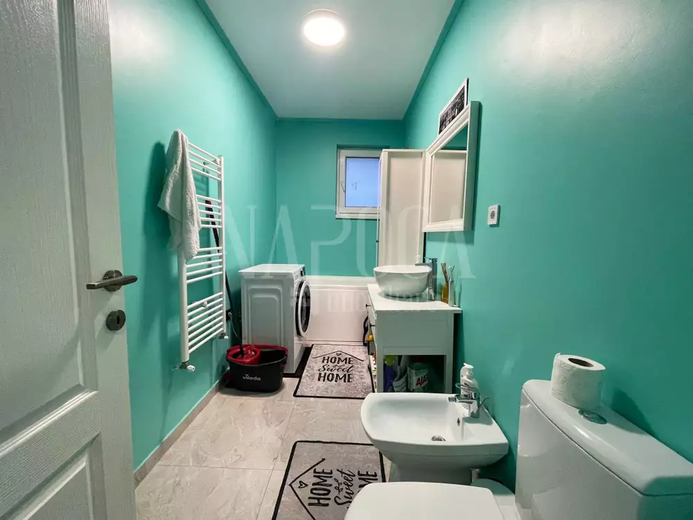 Se vinde apartament, 3 camere in Floresti