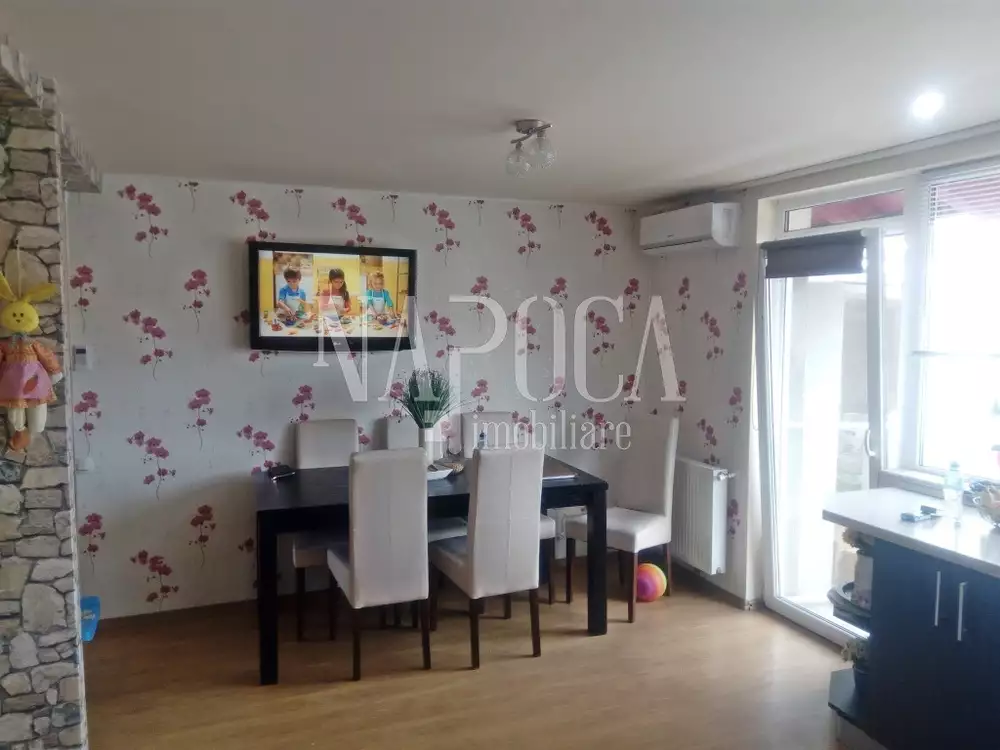 Vanzare apartament, 3 camere in Floresti