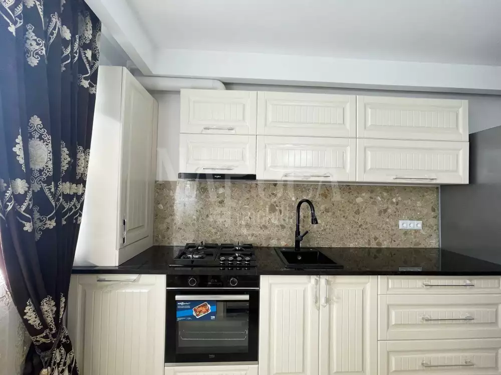 De vanzare apartament, 3 camere in Baciu - PropertyBook