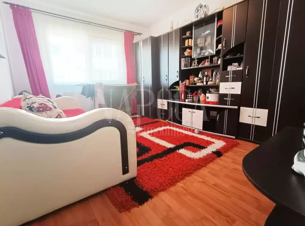 Se vinde apartament, 3 camere in Baciu