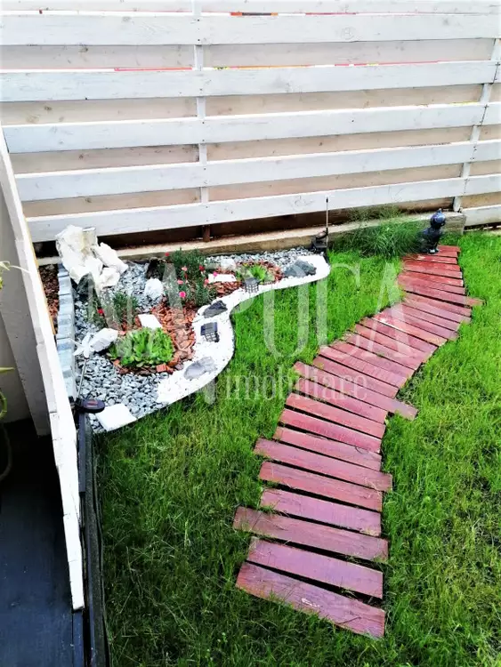 Se vinde apartament, 3 camere in Floresti