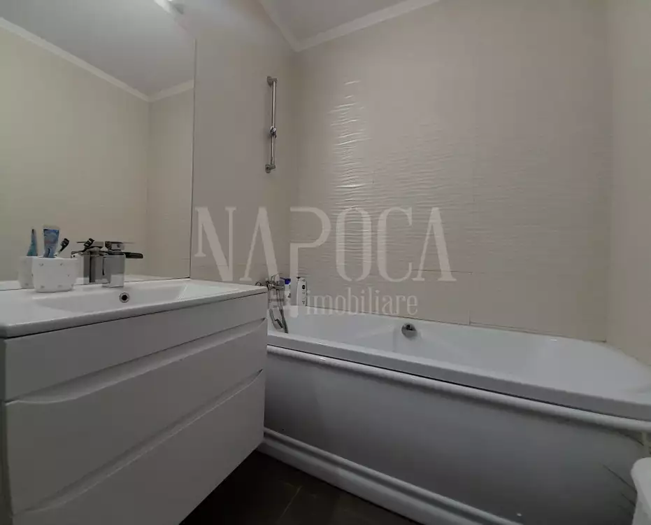 Vanzare apartament, 3 camere in Floresti
