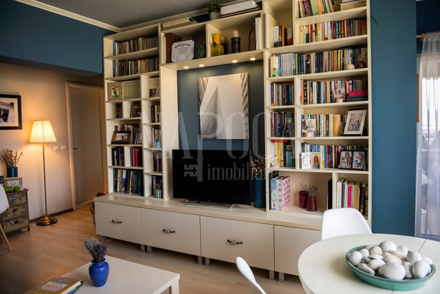 De vanzare apartament, 3 camere in Floresti - PropertyBook
