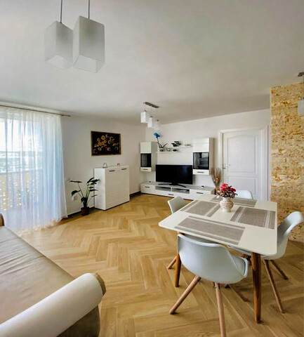 Apartament cu 4 camere, 83 mp, strada Razoare, Vivo