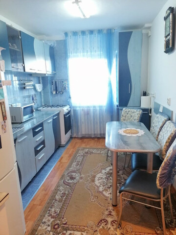 Apartament 3 camere in zona Aurel Vlaicu