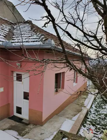 Casa 3 camere, zona Dambu Rotund