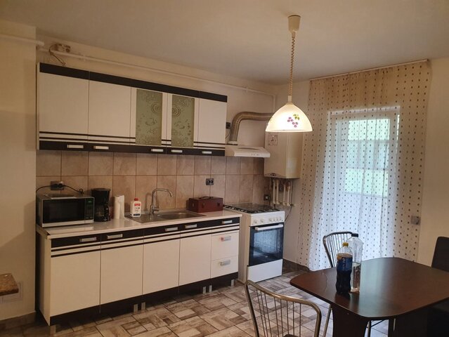 Apartament 2 camere imobil nou zona str.Eroilor Floresti 