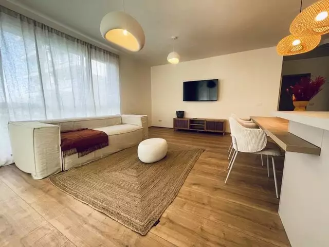 Apartament ultrafinisat 2  camere  zona Andrei Muresanu 