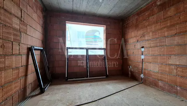 Se vinde casa, 5 camere in Iris