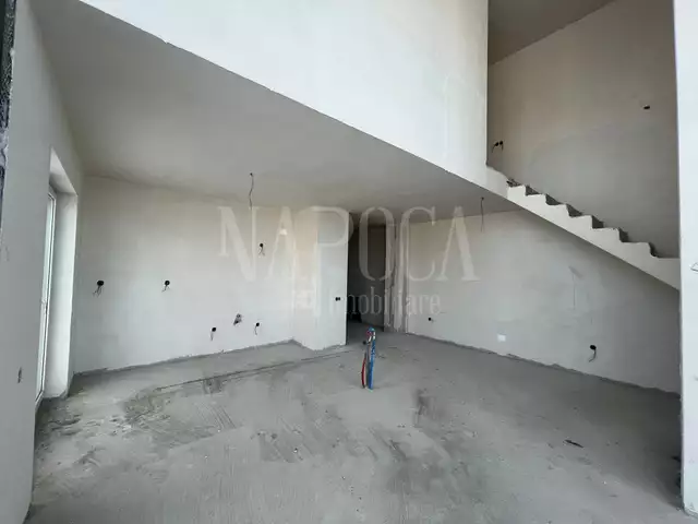 Se vinde apartament, 4 camere in Sopor