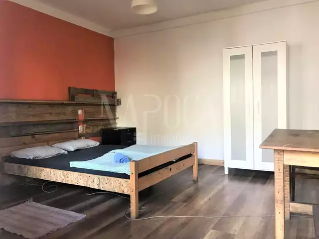 Se vinde apartament, 5 camere in Centru
