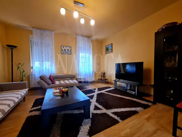 De vanzare apartament, 4 camere in Andrei Muresanu