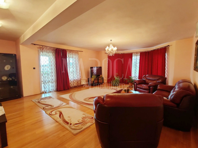 De vanzare casa, 9 camere in Europa