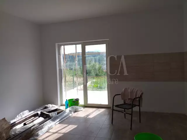 De vanzare casa, 3 camere in Borhanci - PropertyBook