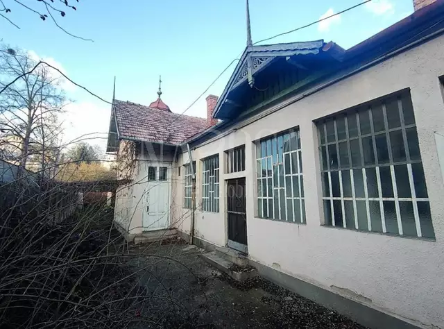 De vanzare casa, 3 camere in Grigorescu - PropertyBook