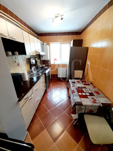 Se vinde apartament, 2 camere in Floresti