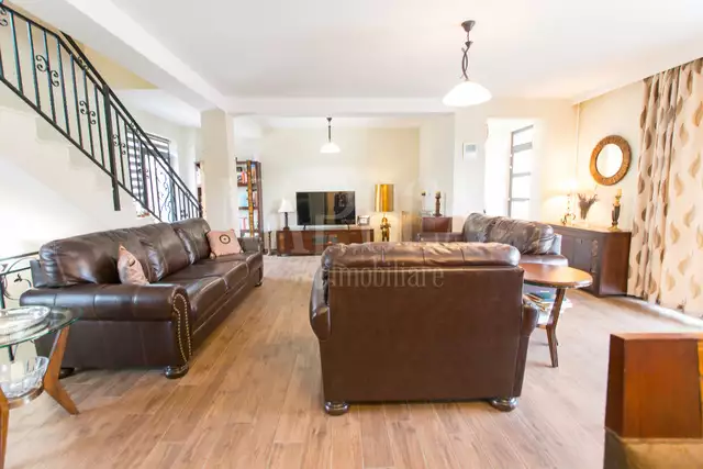 De vanzare casa, 3 camere in Borhanci