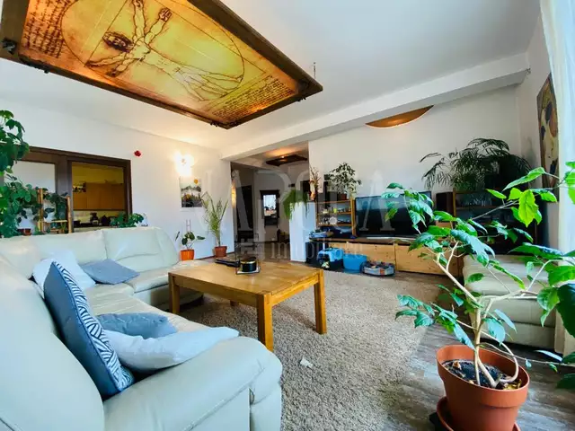 Se vinde apartament, 4 camere in Manastur