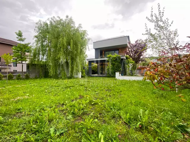 De vanzare casa, 5 camere in Borhanci
