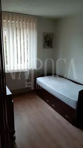 Vanzare apartament, 4 camere in Gheorgheni