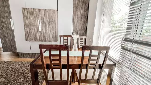 Se vinde apartament, o camera in Gruia