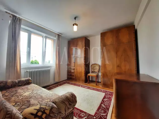 De vanzare apartament, 3 camere in Gruia