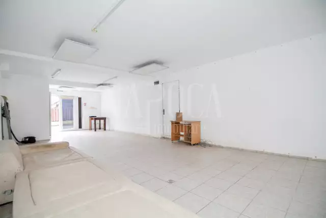 Vanzare spatiu comercial, 54 m<sup>2</sup> in Floresti