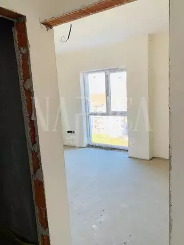 Se vinde apartament, 2 camere in Floresti
