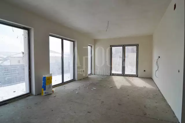 De vanzare casa, 5 camere in Manastur
